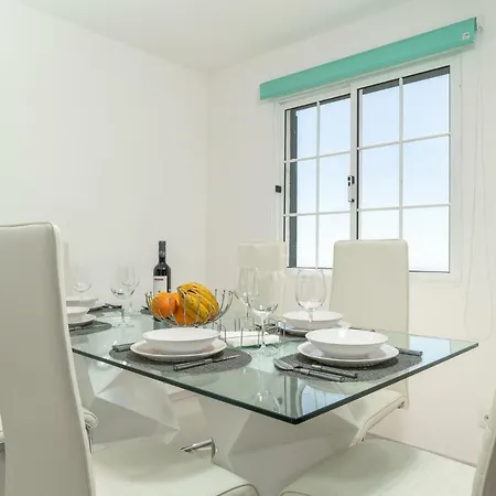 Casa Campos , Modern Two Bedroom House In Loreto Achada de Cima