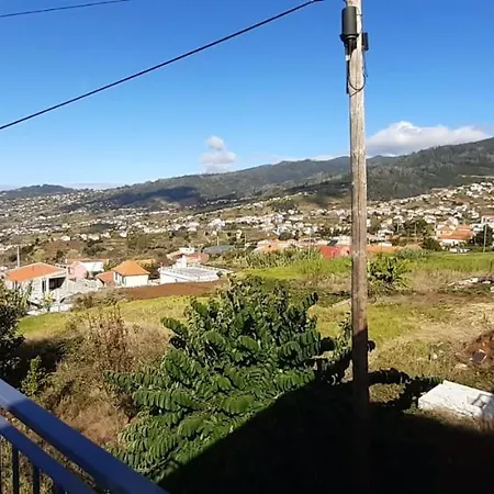 Semesterbostad Casa Campos , Modern Two Bedroom House In Loreto Achada de Cima