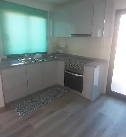 Semesterbostad Casa Campos , Modern Two Bedroom House In Loreto Achada de Cima