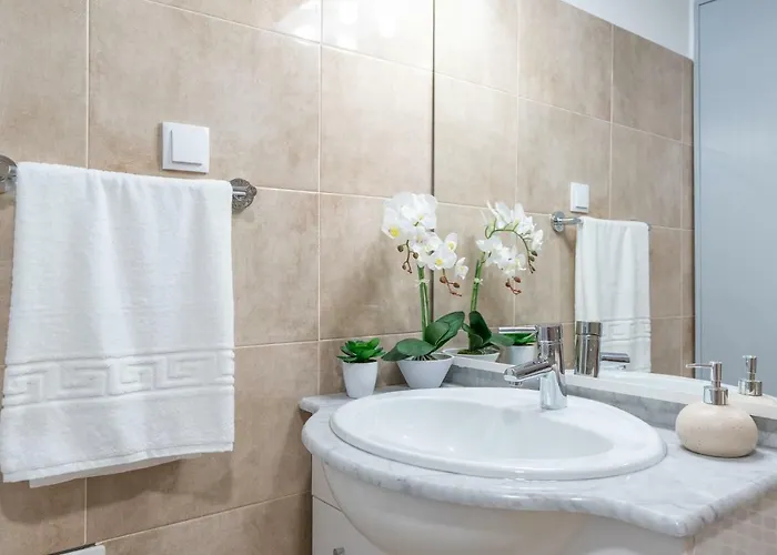 Casa Campos , Modern Two Bedroom House In Loreto