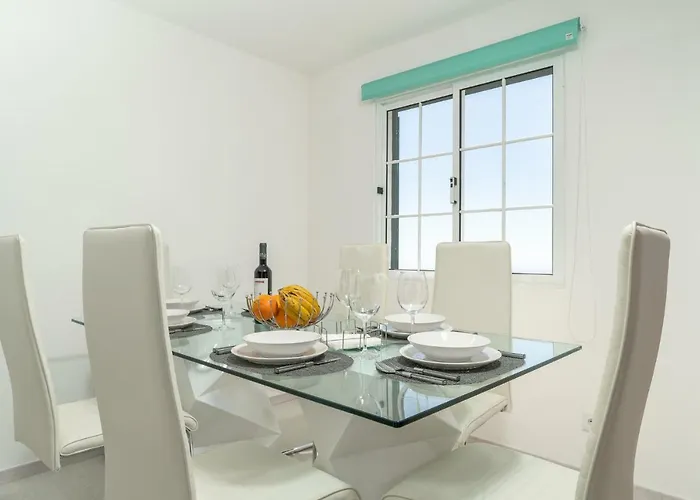 Casa Campos , Modern Two Bedroom House In Loreto Achada de Cima