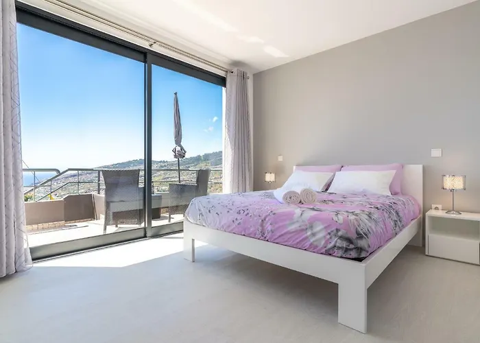 Casa Campos , Modern Two Bedroom House In Loreto