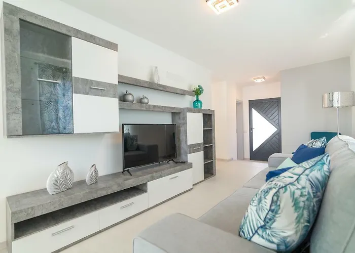 Casa Campos , Modern Two Bedroom House In Loreto Holiday home Achada de Cima